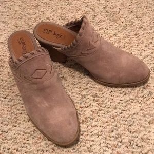 Euro soft mauve suede mules